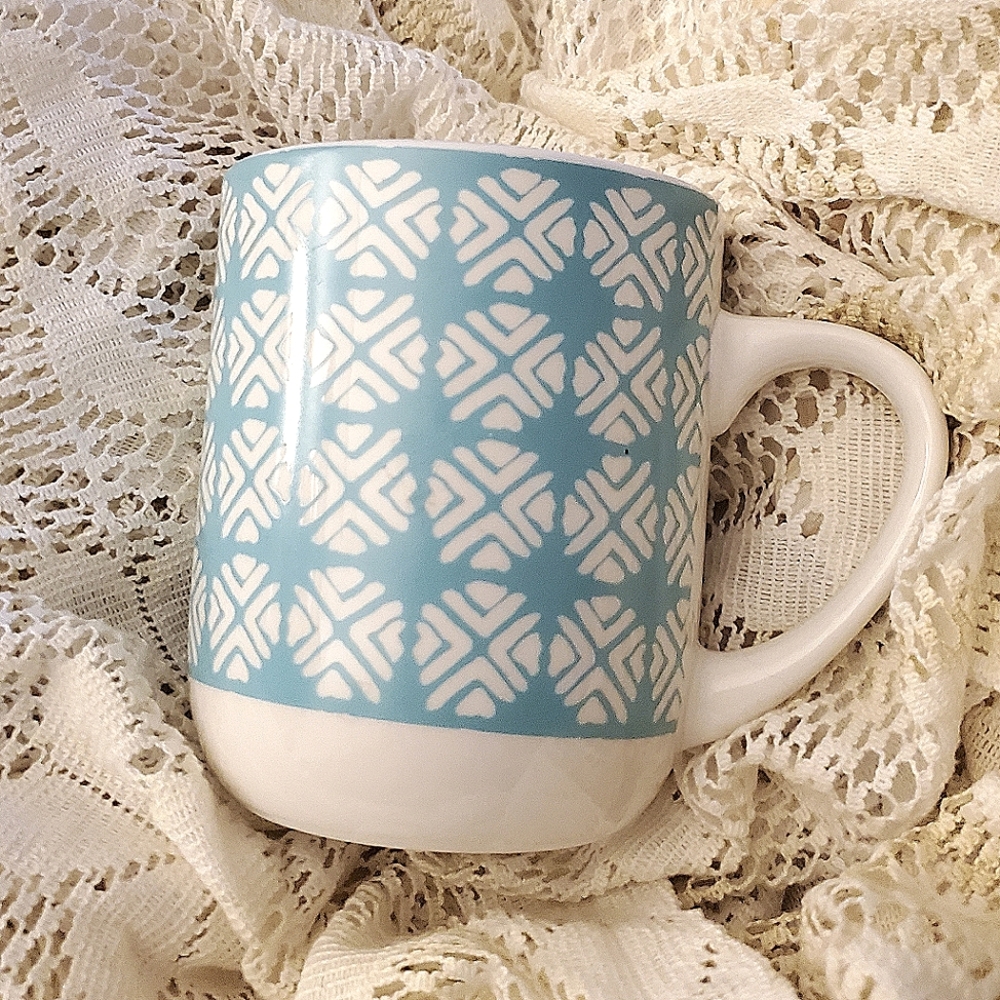 Mainstays stoneware blue and white mug